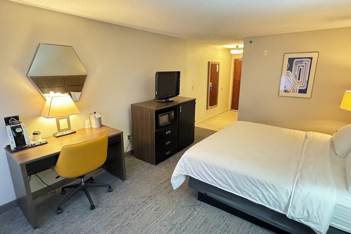 Room 29 of 82