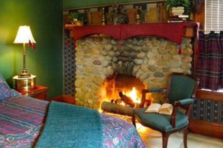 Arbor Hill Inn