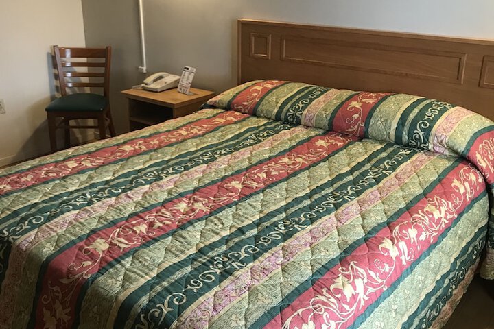 Room 16 of 24