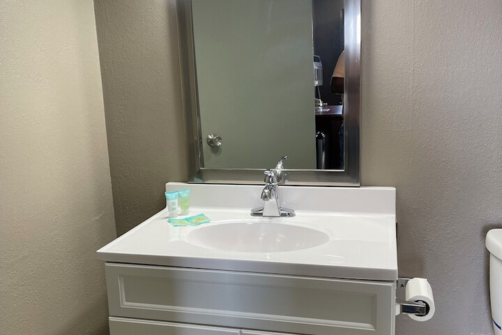 Room 15 of 17