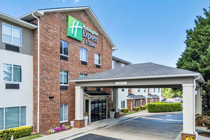 Holiday Inn Express & Suites Buford NE - Lake Lanier by IHG