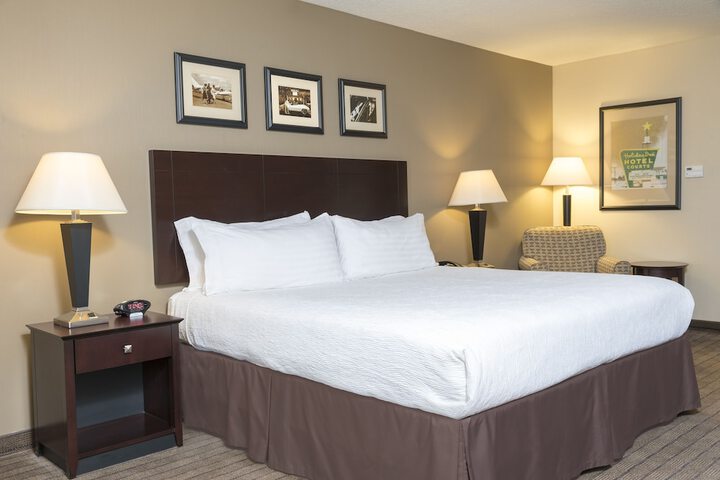 Holiday Inn Aurora North - Naperville by IHG