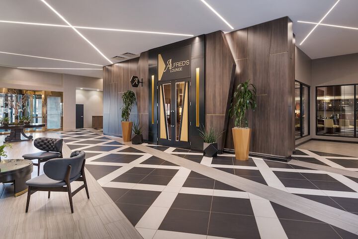 Crowne Plaza Providence-Warwick Airport by IHG