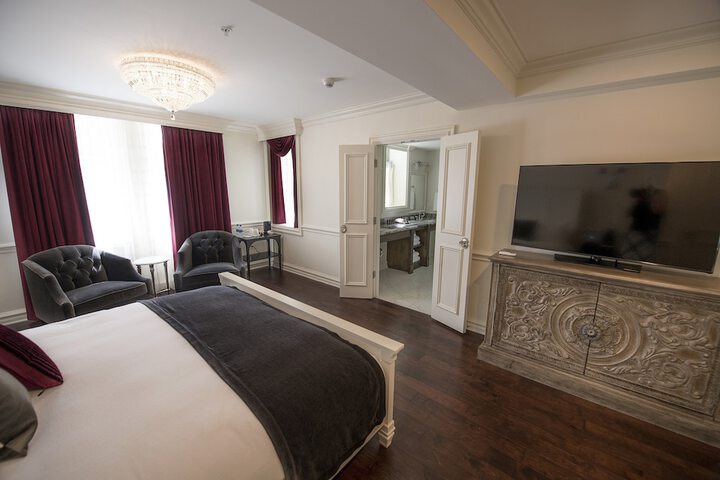 Room 41 of 73