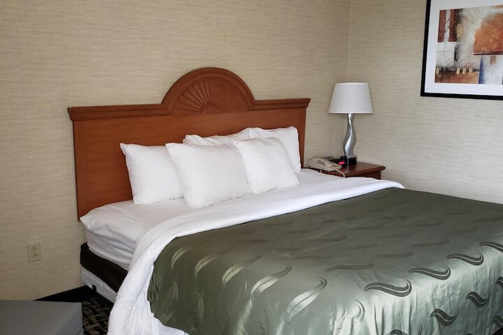 Room 14 of 36