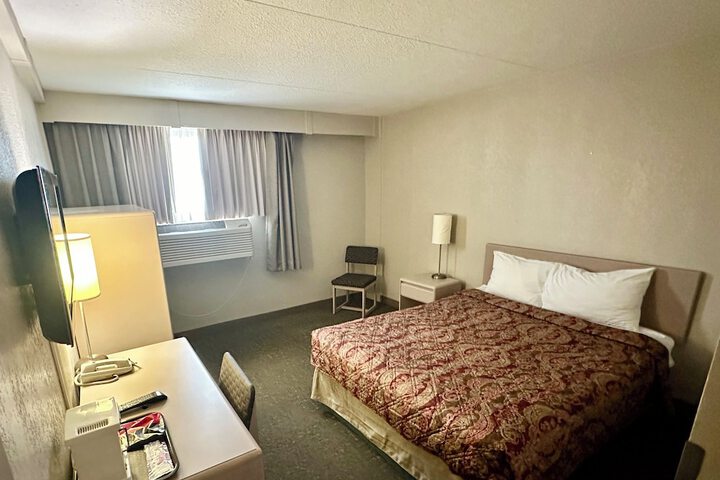 Room 13 of 29