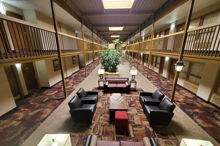 Hotel Exterior 46 of 47
