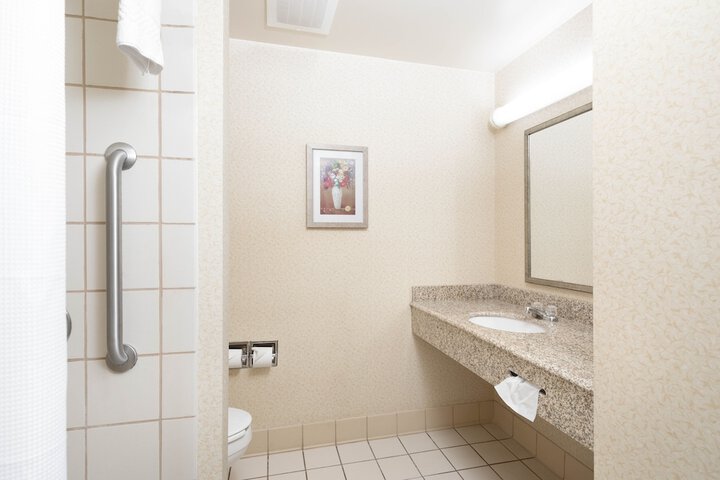 Room 30 of 41