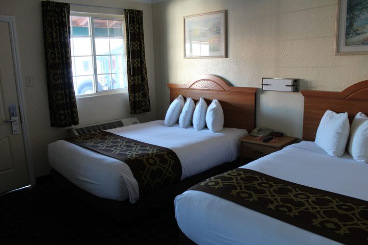 Room 47 of 76