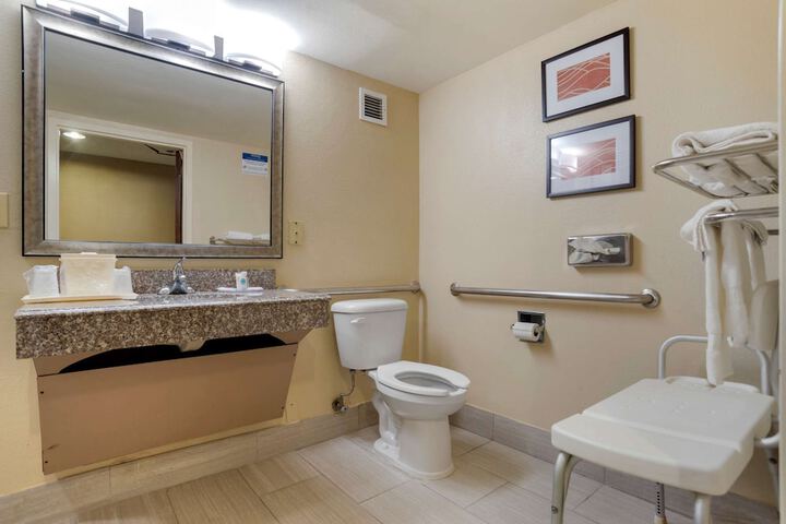 Room 40 of 58