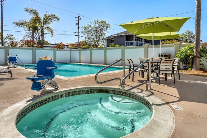 Pool 6 of 41