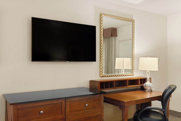 Room 20 of 37