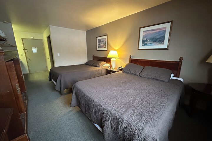 Timber Lodge Inn