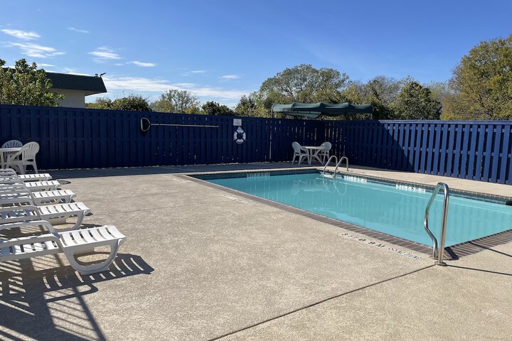 Pool 4 of 50