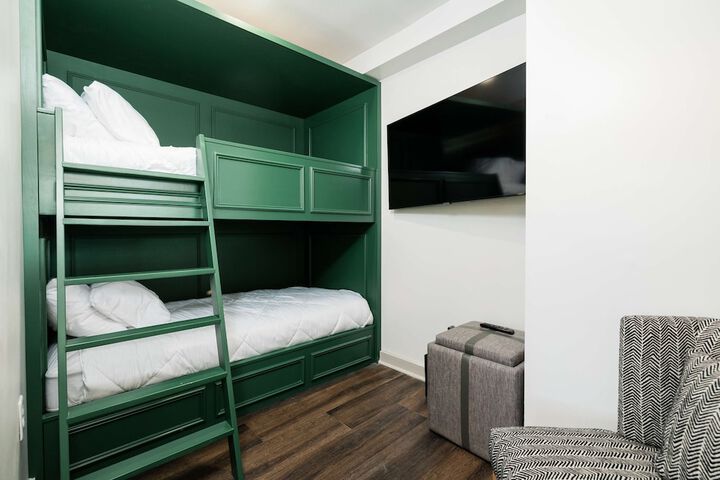 Room 41 of 109