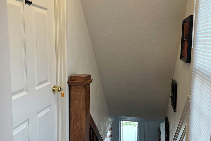 Room 25 of 39