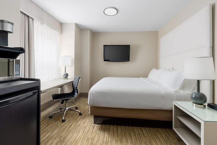 Room 52 of 65