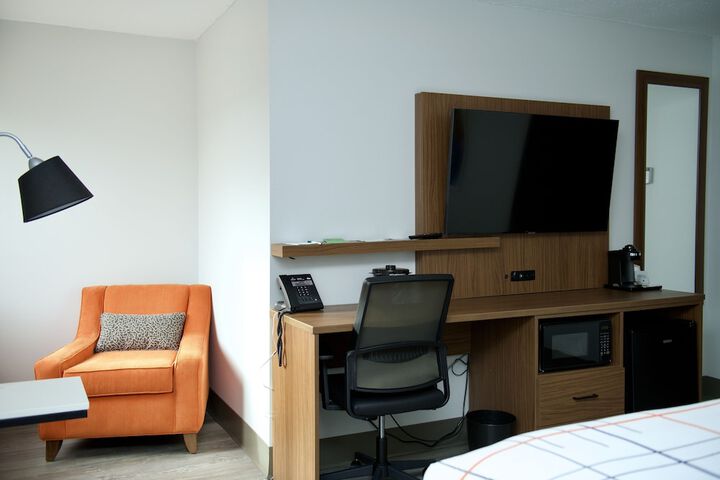 Room 15 of 42