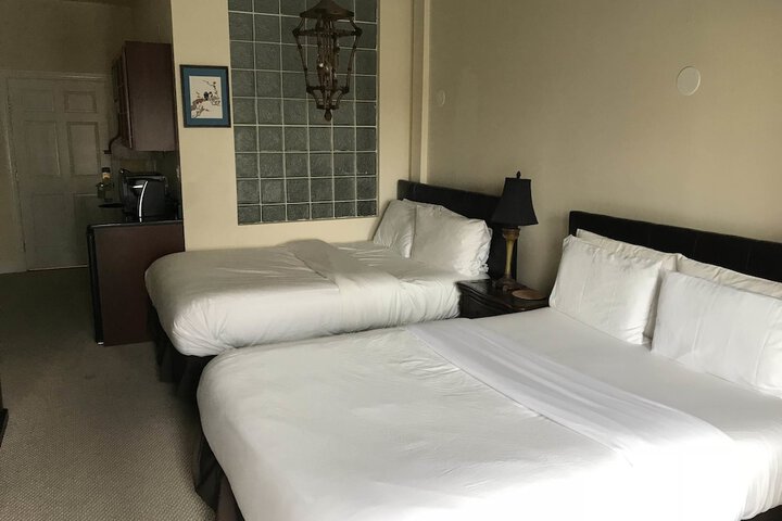 The Columbia Inn at Peralynna Manor