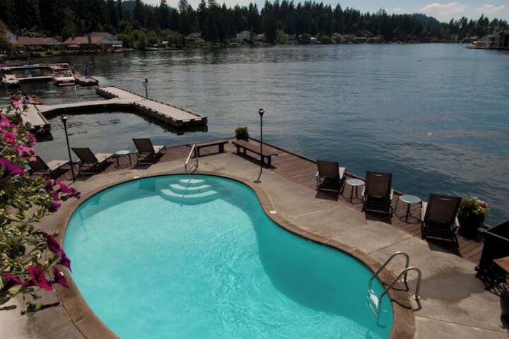 Lakeshore Inn