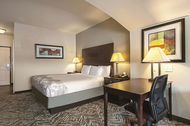 La Quinta Inn & Suites by Wyndham McKinney