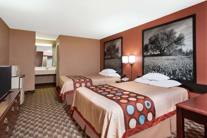 Super 8 by Wyndham Bastrop TX