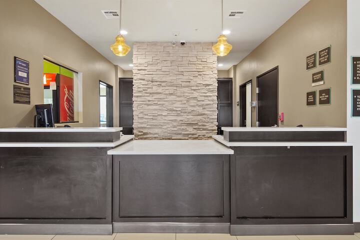 Best Western Lindsay Inn & Suites