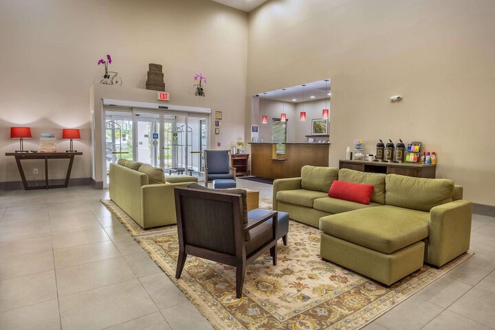 Country Inn & Suites by Radisson St. Petersburg - Clearwater, FL