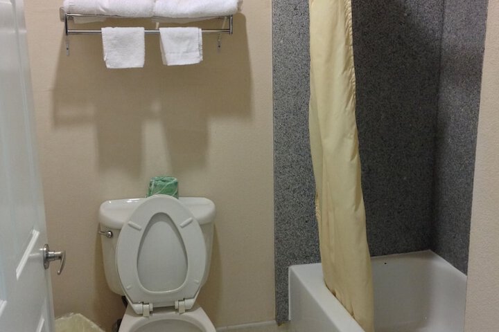 Room 15 of 17