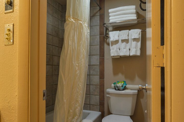 Room 60 of 73