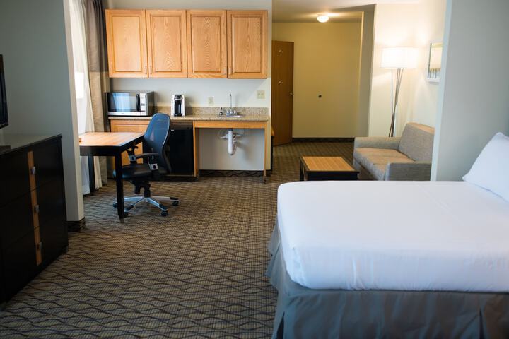 Holiday Inn Express Hotel & Suites Chanhassen by IHG