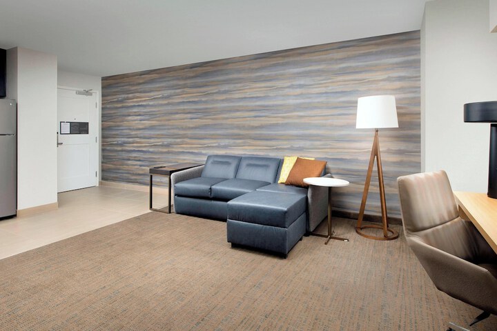 Room 33 of 41