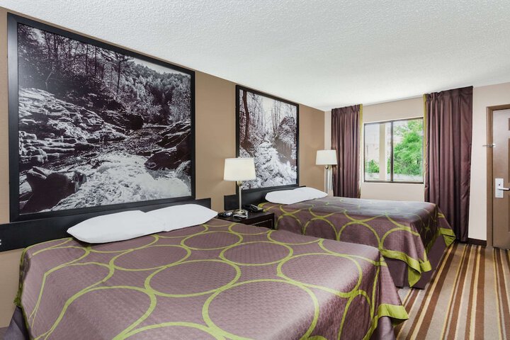 Super 8 by Wyndham Monteagle TN