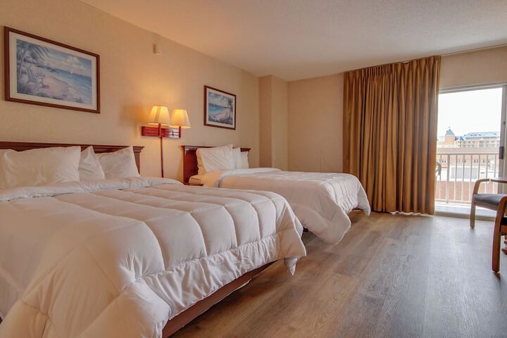 Room 10 of 32