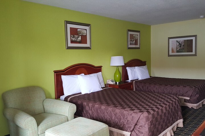 Room 28 of 47