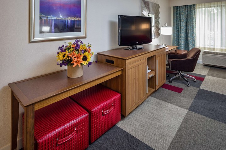 Room 13 of 60