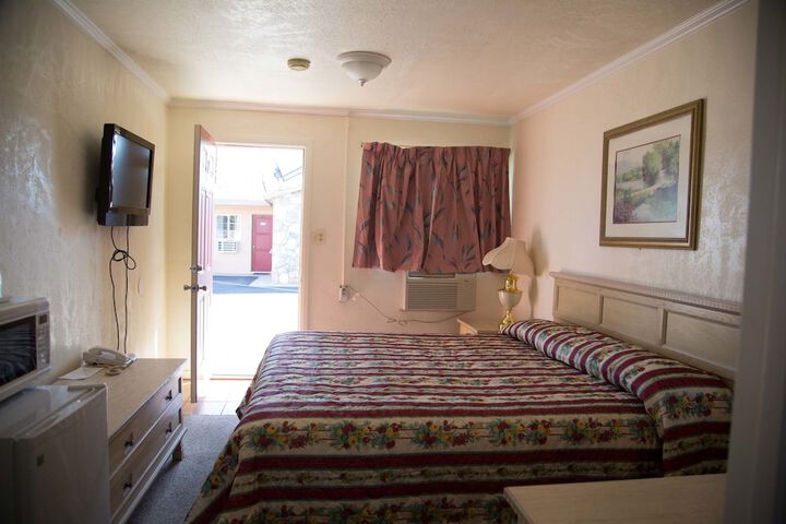 Room 22 of 36