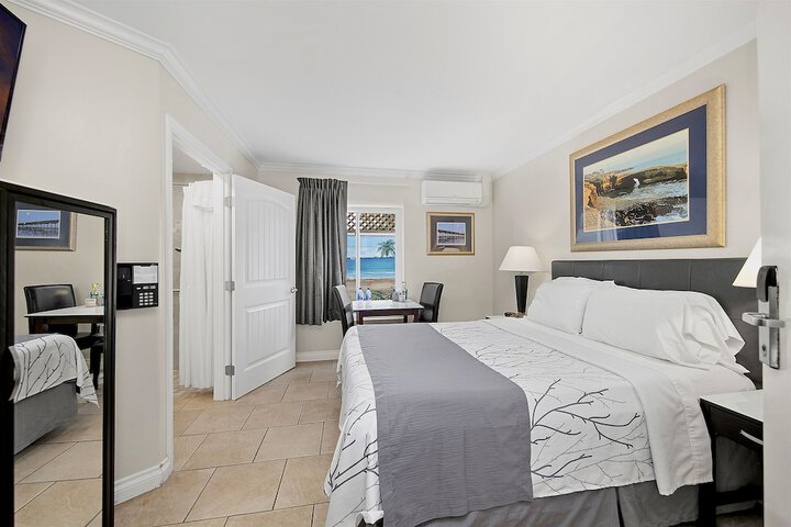 Room 31 of 69