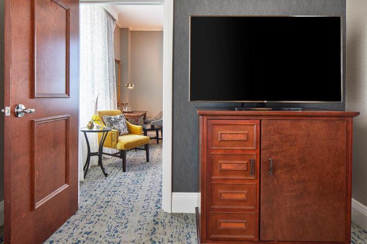 The Battle House Renaissance Mobile Hotel & Spa