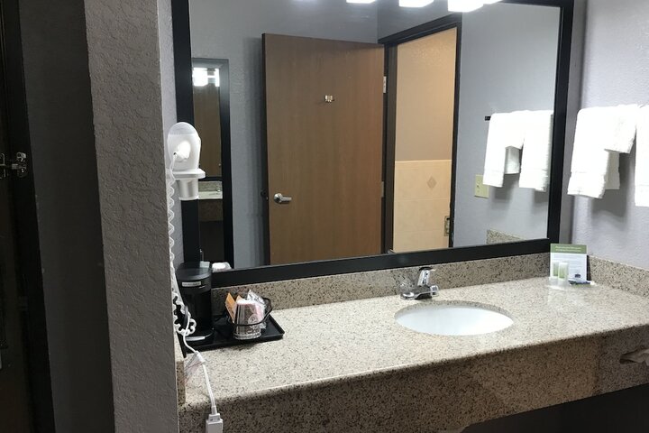 Room 25 of 70
