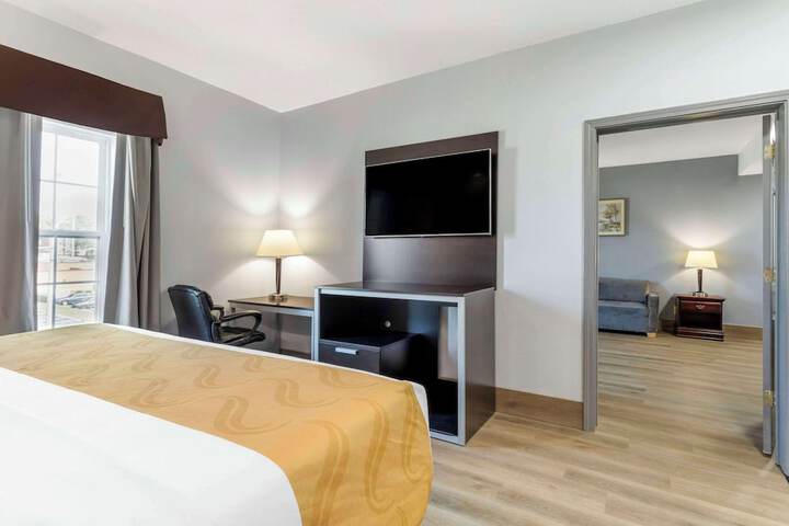 Room 16 of 34