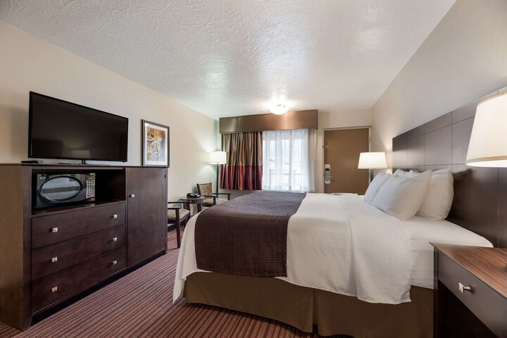 Room 17 of 26