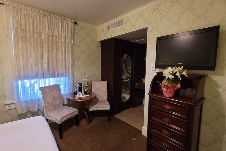 Room 78 of 104