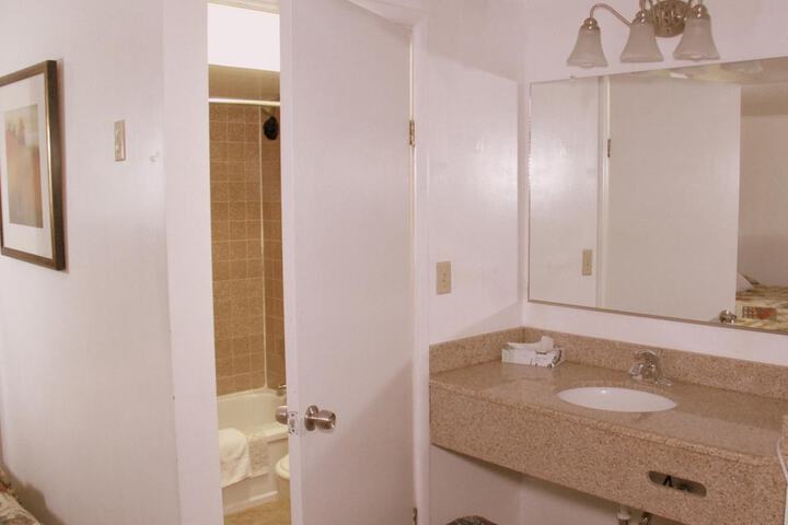 Room 12 of 26