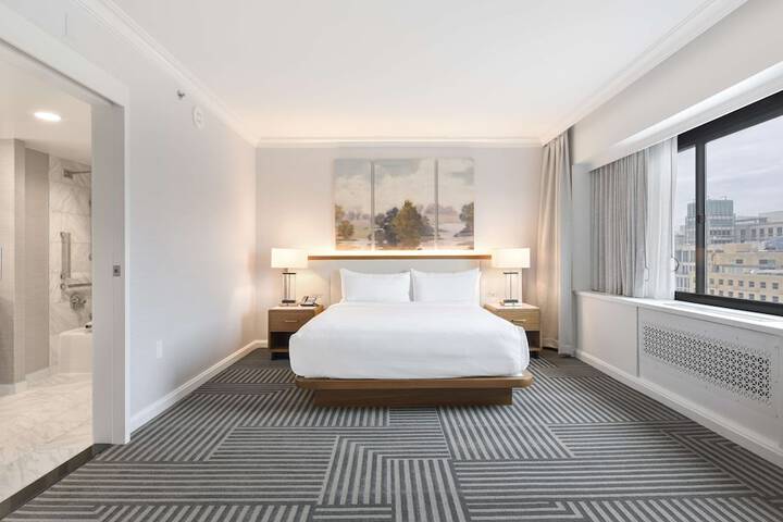Room 62 of 125