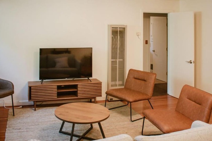Room 11 of 20