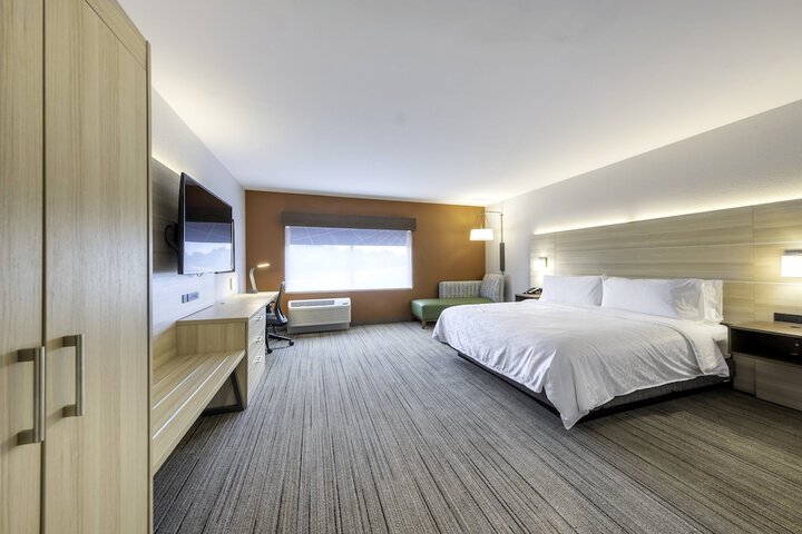 Room 26 of 35