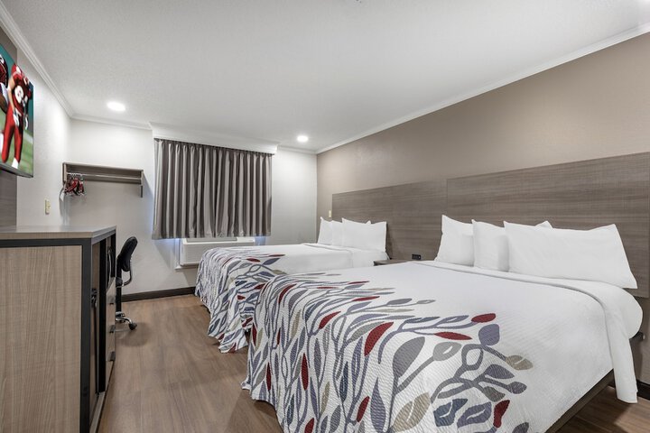 Room 18 of 28
