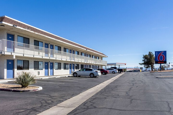 Motel 6 Mojave CA