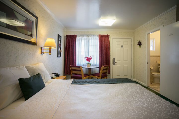 Room 36 of 38